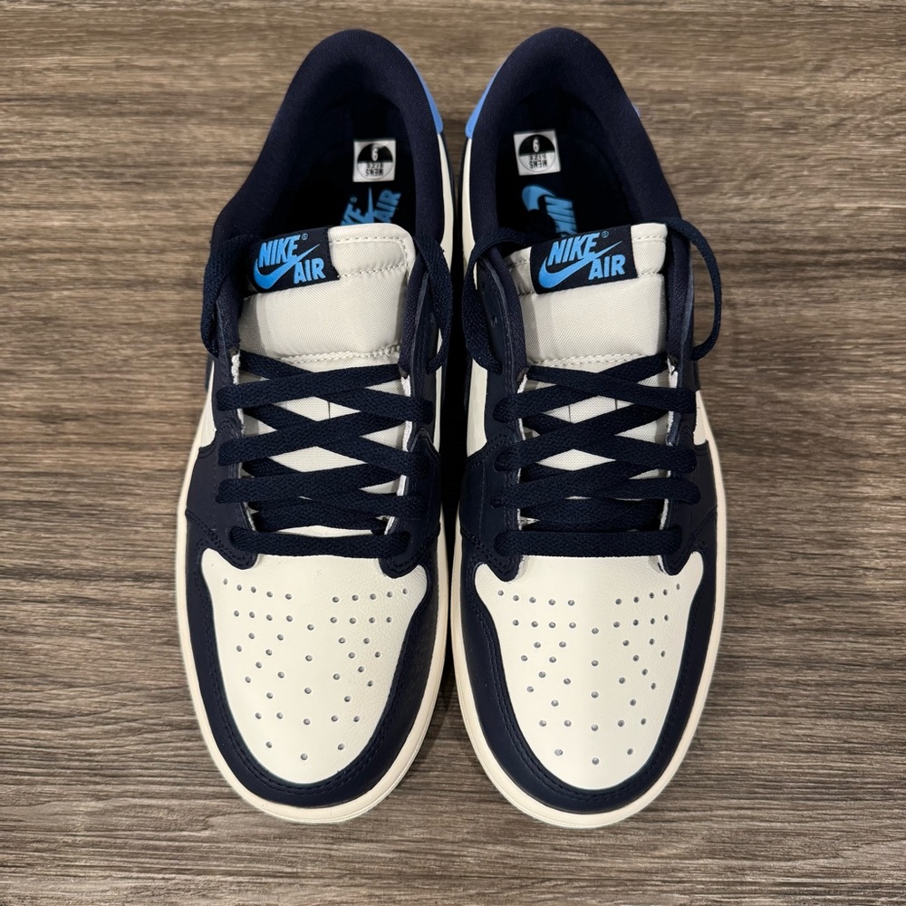 Air Jordan 1 Retro Low sz 10 - Picture 4 of 5